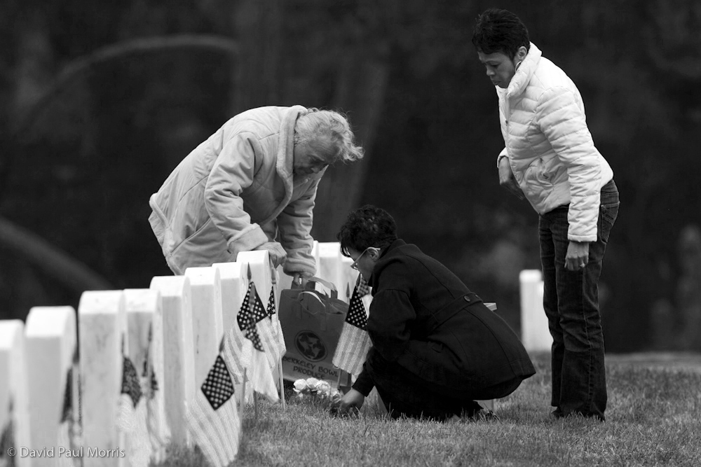 20090523DPM021_memorial.jpg These ladies, who didn't want to be identified, pray as they pay respect to their father and grandfather, Private 24 George Knox of the U.S. Infantry from Colorado who died on May 5, 1933.